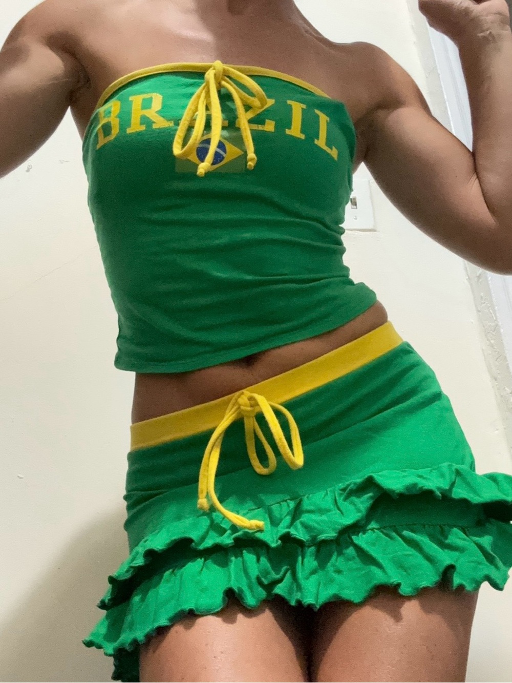 Set of Brazil Green Ruffle Drawstring Skirt - tube top